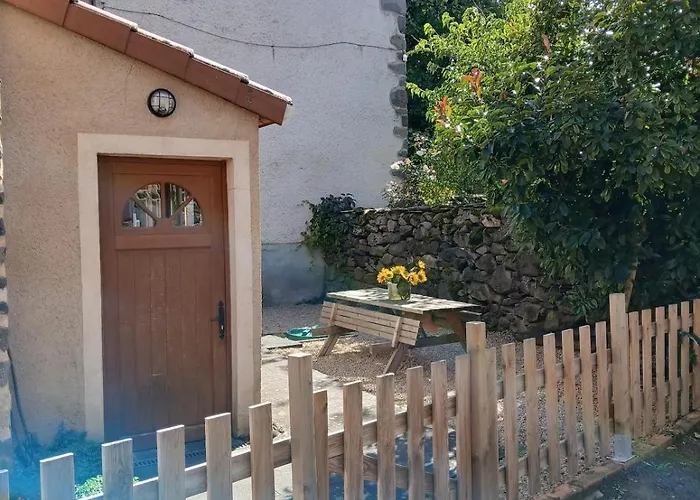 Holiday home Les Girodets - Terrasse - Wifi Villeneuve (Puy-de-Dome)